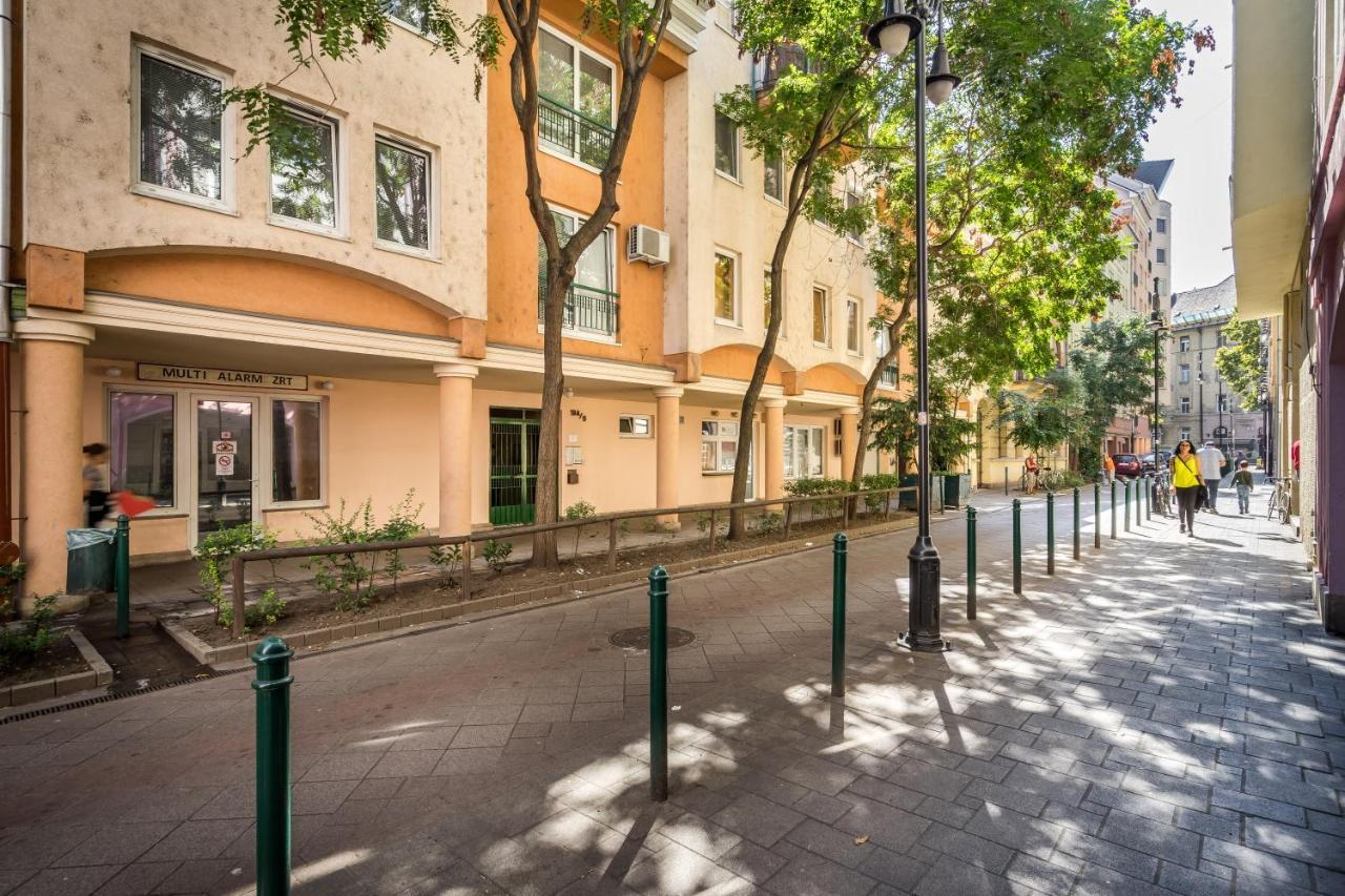 Beautiful Three Bedrooms Apartment With Free Parking Close To The Danube Coast Budapeşte Dış mekan fotoğraf