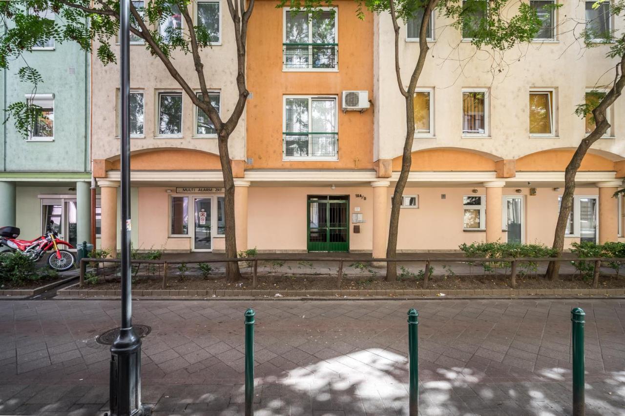 Beautiful Three Bedrooms Apartment With Free Parking Close To The Danube Coast Budapeşte Dış mekan fotoğraf