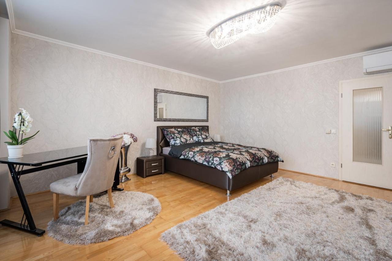 Beautiful Three Bedrooms Apartment With Free Parking Close To The Danube Coast Budapeşte Dış mekan fotoğraf
