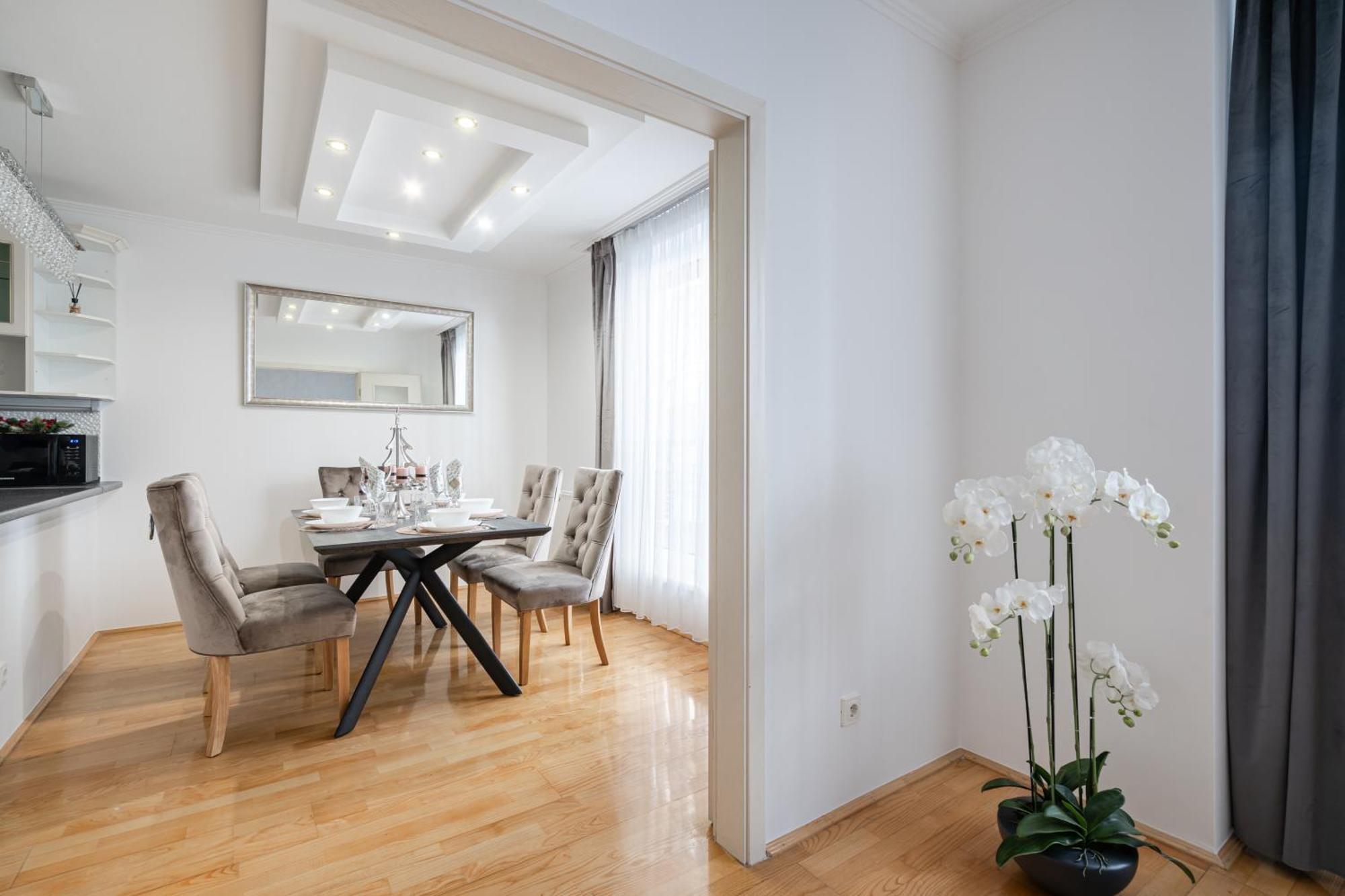 Beautiful Three Bedrooms Apartment With Free Parking Close To The Danube Coast Budapeşte Dış mekan fotoğraf